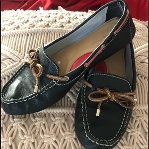 Tommy Hilfiger woman’s loafers